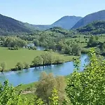 Smjestaj Na Selu,porodica Gvozdenac