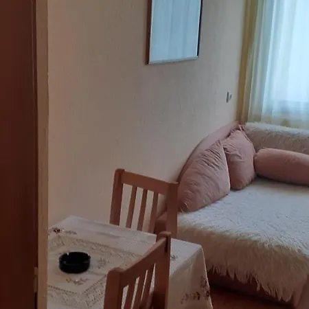 Smjestaj Na Selu,porodica Gvozdenac * Šipovo