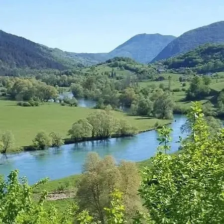 Smjestaj Na Selu,porodica Gvozdenac